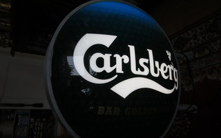 Valomainos Carlsberg, Bar Golden Pint