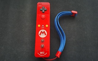 Wii Remote Mario (MotionPlus)