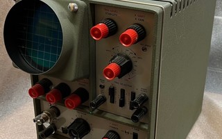 Antiikkinen oskilloskooppi Telequipment Serviscope D33