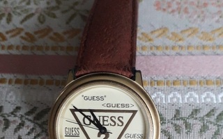 GUESS,Melkein antiikkia