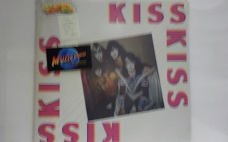 KISS - S/T M-/EX+ ITALIA 1982 REISSUE LP