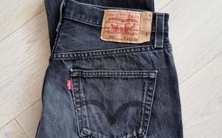 Levis 501 mustat 33/34