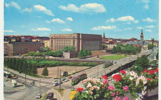 Helsinki Eduskuntatalo ja Mannerheimintie 1972