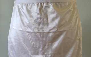 Valkoinen housu/alushame, koko L