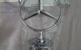 Mercedes-Benz keulatähti hopea