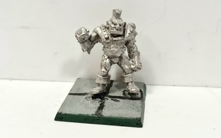 Blood Bowl - Ogre Star Player figuuri (2nd Edition)  [G13]