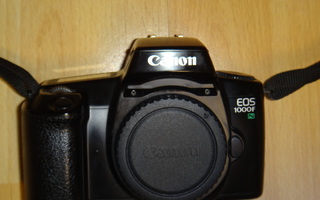 CANON EOS 1000F n  RUNKO