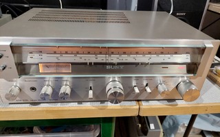 SONY STR-212L viritinvahvistin.