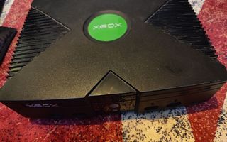 Xbox original konsoli + ohjain ja johdot