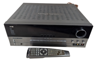 5.1 viritinvahvistin (Harman Kardon AVR 235)