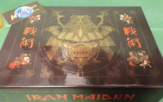 IRON MAIDEN - SENJUTSU UUSI 2CD+BLU-RAY BOX SET (W)