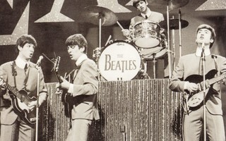 The Beatles soittaa (isohko kortti)