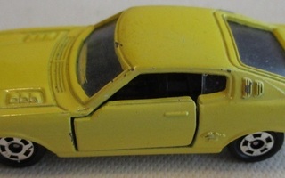 Toyota Celica 2000 GT Liftback RA23 1977 Yellow Tomica 1:60
