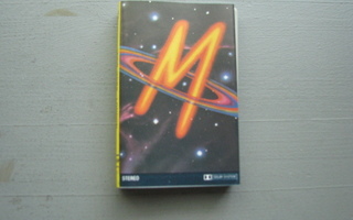 M - "New York, London, Paris, Munich"   ( C - kasetti )
