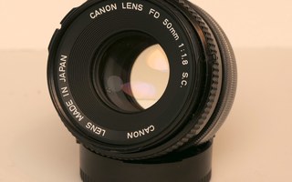 == Canon FD 50mm F1.8 SC Objektiivi