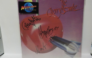 THE CHERRY BOMBZ - S/ T EX-/EX- LP + 3 X NIMMARIT!!!!