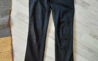 Diesel Skinzee-low farkut 31/30