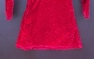 Viininpunainen pehmeä kankainen mekko