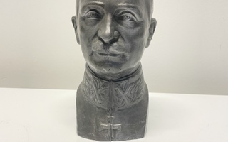 Mannerheim patsas Gustaf Nyholm