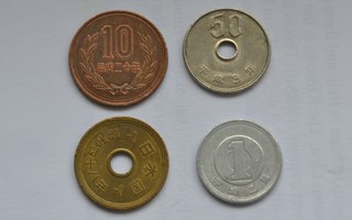 Japani:  1,5,10,50 jeniä