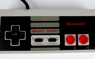 Nintendo 8-Bit Controller (004) NTSC / USA (Comp