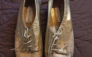 Uudet Tatiana kengät, nahkaa, koko 41
