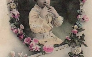 LAPSI / Pieni poika ja romanttinen ruusukehys. 1900-l.