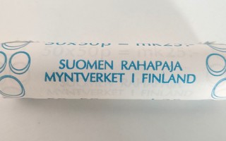 50 PENNIÄ RULLA KUPARINIKKELIÄ 2000.