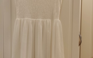 Valkoinen mekko 158cm