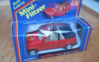 Volkswagen Golf mk1 cabrio Mini-Flitzer Playbear