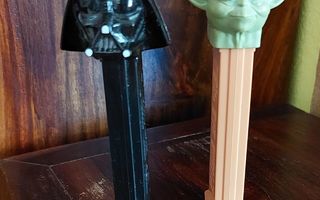 Pez Star Wars Darth Vader ja Yoda