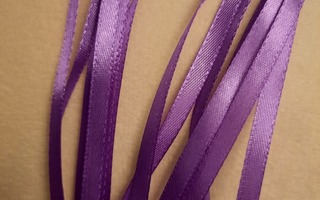 Violetti satiininauha 300 cm