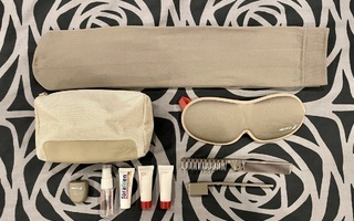 Iberia pussukka amenity kit