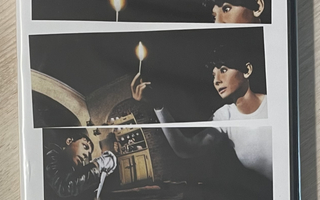 Yksin pimeässä (1967) Audrey Hepburn, Alan Arkin (UUSI)