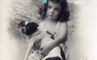 Vanha postikortti- lapsi ja koira
