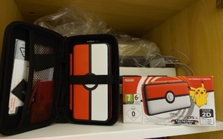 New Nintendo 2DS XL Pokeball boxed, alkuperäisessä paketissa