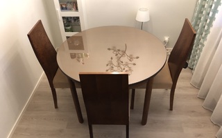 ruokapöytä + 4 tuolia