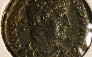 Rooma Constantinus II 347-348 Follis