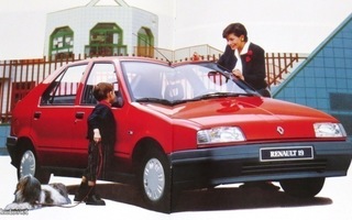 1989 Renault 19 esite - KUIN UUSI - suomalainen - 36 sivua