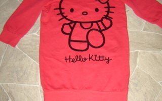 Punainen pitkä HELLO KITTY-pusero,  koko 140 cm