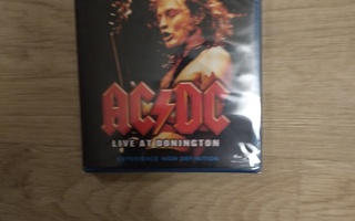 AC / DC  Live at Donington Blu Ray ( muoveissa vielä)