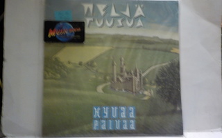 NELJÄ RUUSUA - HYVÄÄ PÄIVÄÄ M-/EX+ SUOMI 1989 LP