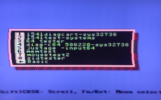 Commodore C64 ja C128  8 testiä ja reset nappi.