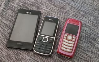 3 puhelinta Nokia, LG
