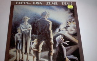 DIEVS, TAVA ZEME DEG!  LP-LEVY VUODELTA 1982