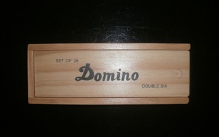 Domino peli