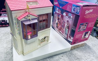 Barbie Folding Pretty House
