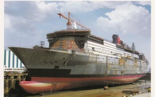 Laiva  The Queen Mary 2 Building  väri p144