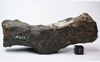 Rauta meteoriitti Canyon Diablo "harkko" 705g 15cm Monnig #