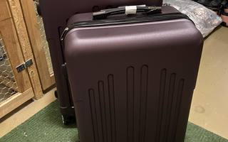 Purppura/violetti matkalaukkusetti